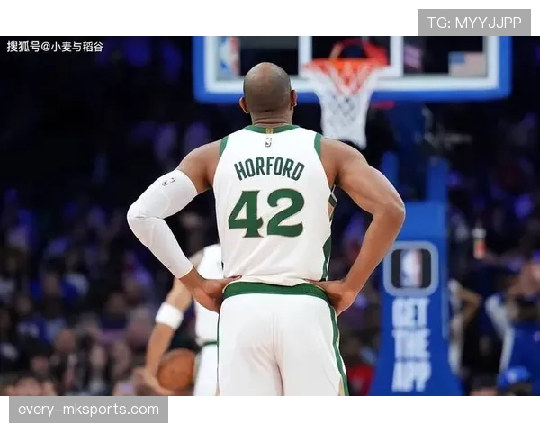 马克·加索尔挡拆制造错位,提升内线防守效率显著 马克·加索尔挡拆制造错位,提升内线防守效率显著